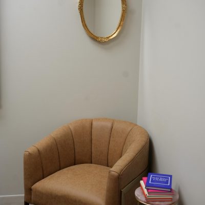 celebration-patient-room-comfortable-seating-institute-of-aesthetic-surgery