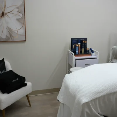 winter-park-aesthetician-treatment-room-institute-of-aesthetic-surgery